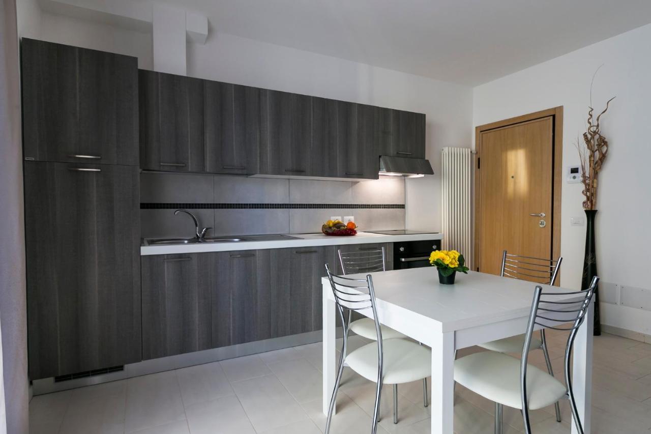 Residenza Riva Azzurra Aparthotel Rimini Bagian luar foto