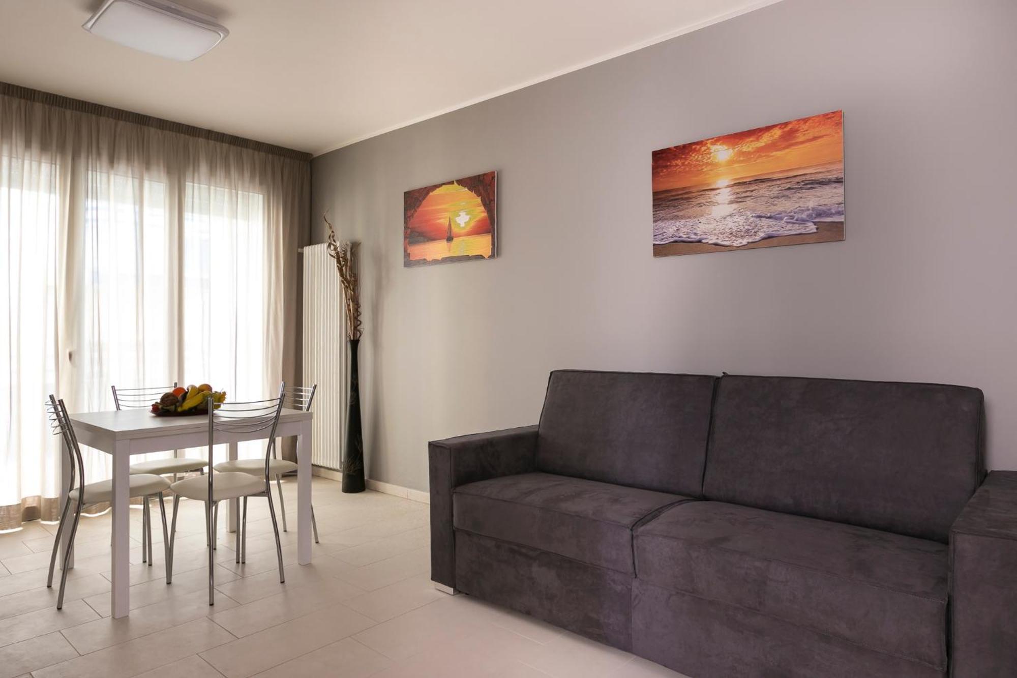 Residenza Riva Azzurra Aparthotel Rimini Bagian luar foto