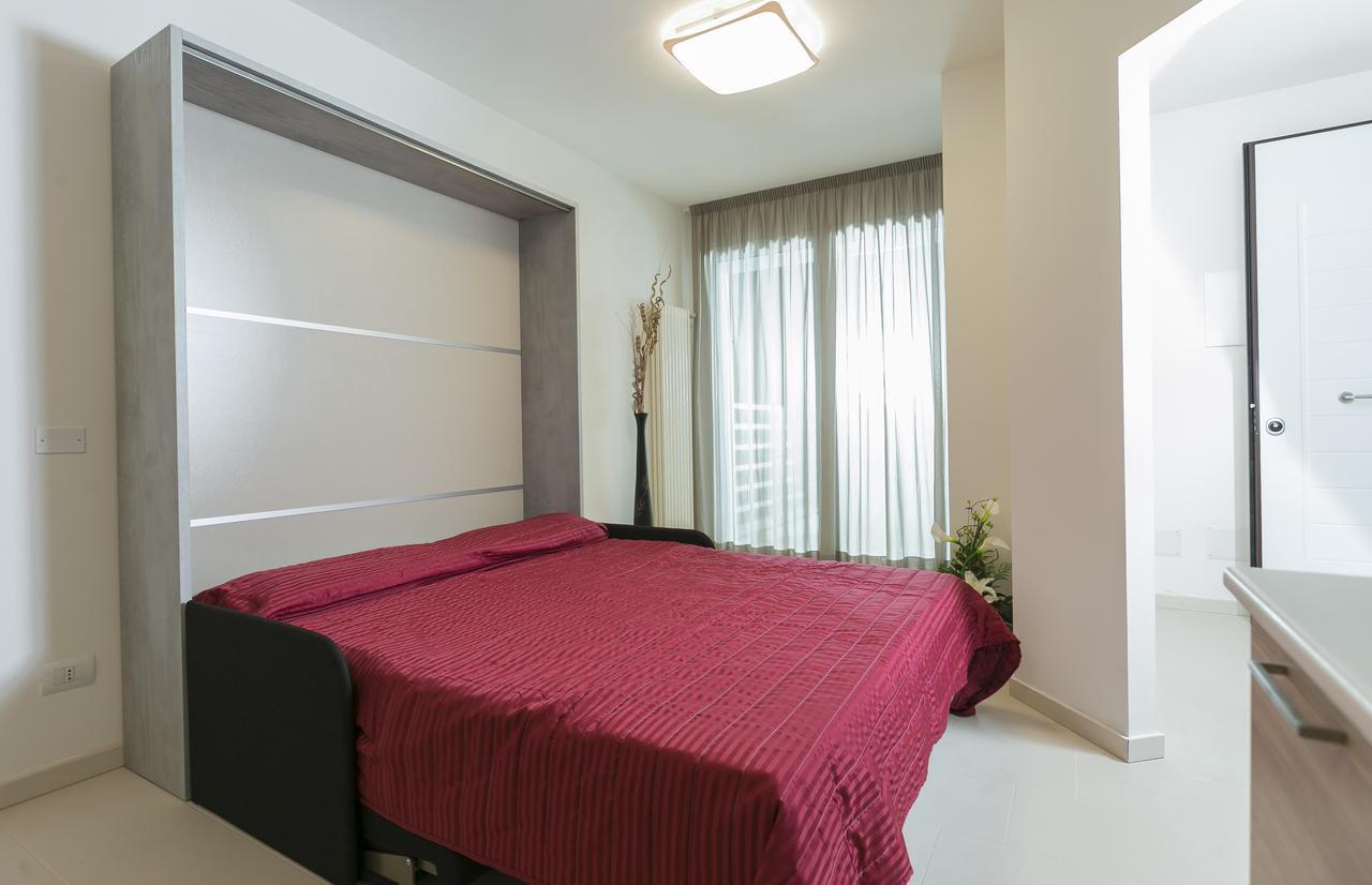 Residenza Riva Azzurra Aparthotel Rimini Bagian luar foto