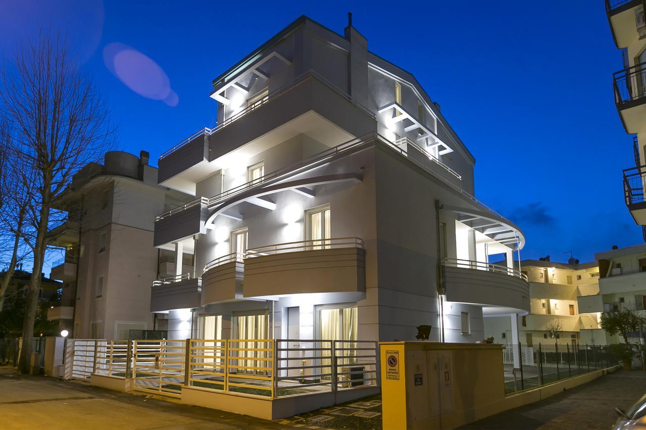 Residenza Riva Azzurra Aparthotel Rimini Bagian luar foto