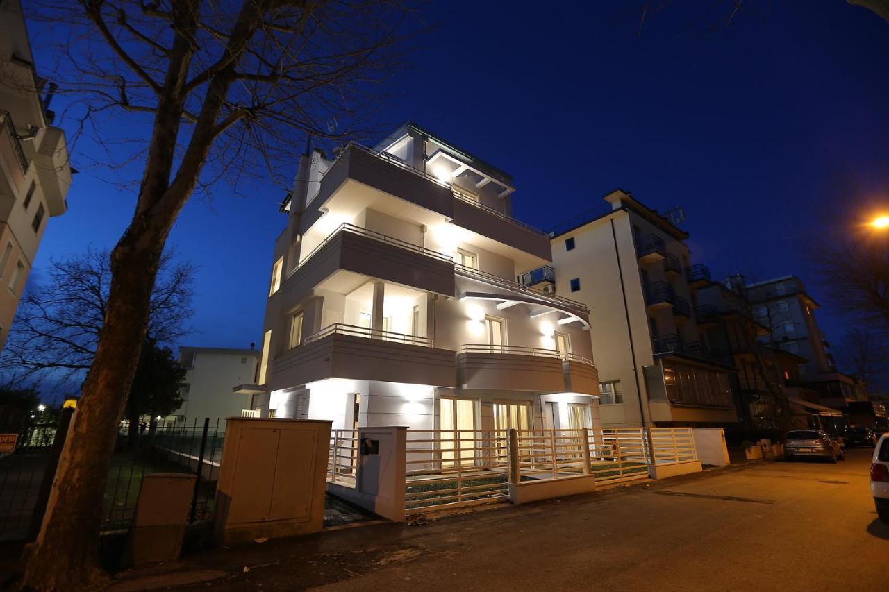 Residenza Riva Azzurra Aparthotel Rimini Ruang foto